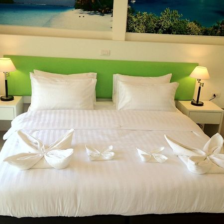 Armoni Patong Beach Hotel Exterior photo