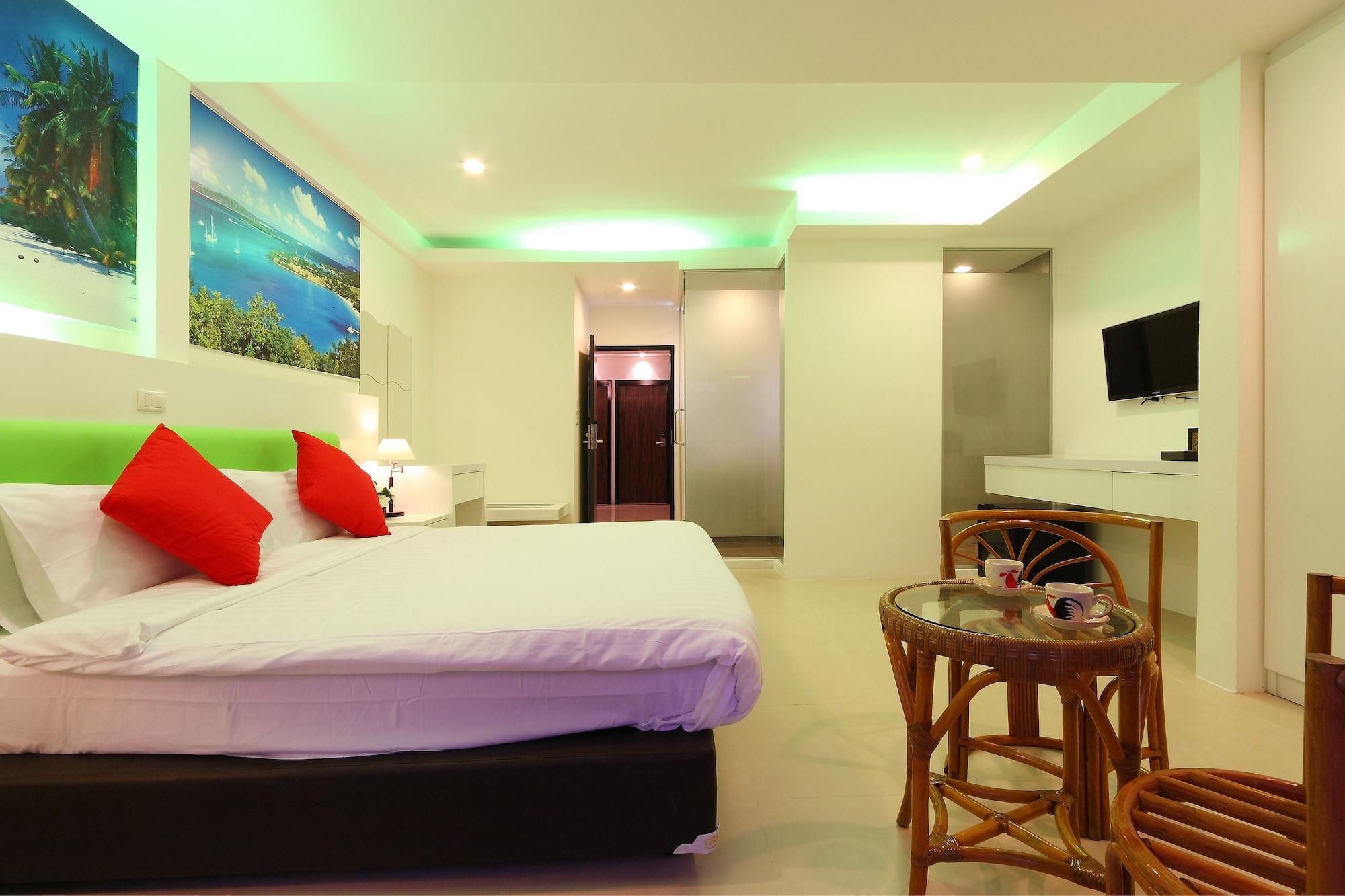 Armoni Patong Beach Hotel Exterior photo